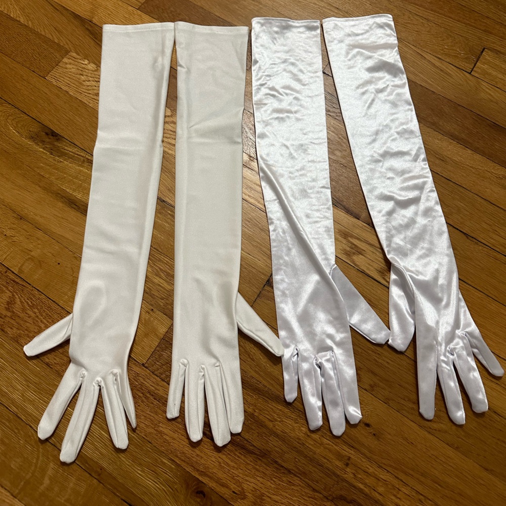 Assorted white opera gloves